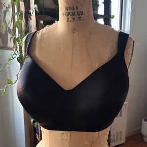 Hardly Worn! Cacique Black Seamless Bra Size 40DD